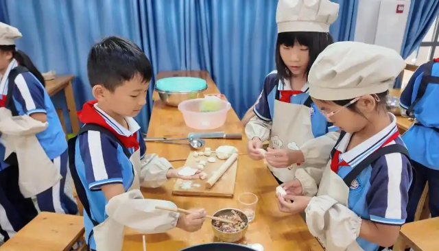 劳作项目学生们的着手才能创新意识和责任担任得到了全面提高