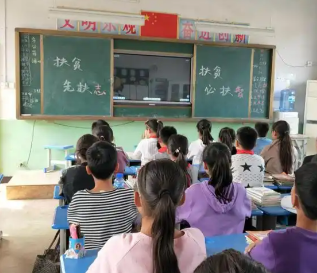 村庄全面复兴充分发挥教育名师在促进教育优质均衡发展 村庄全面复兴充分发挥教育名师在促进教育优质均衡发展