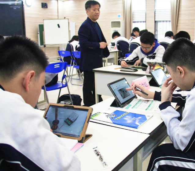 将大众关注度高运用频次高的教育服务事项汇聚到移动端